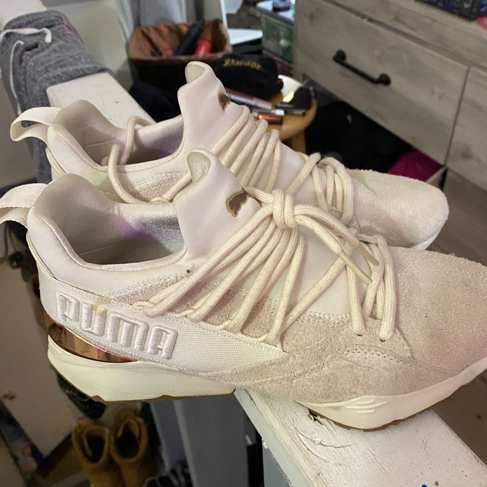 PUMA Women's Cream Sneakers